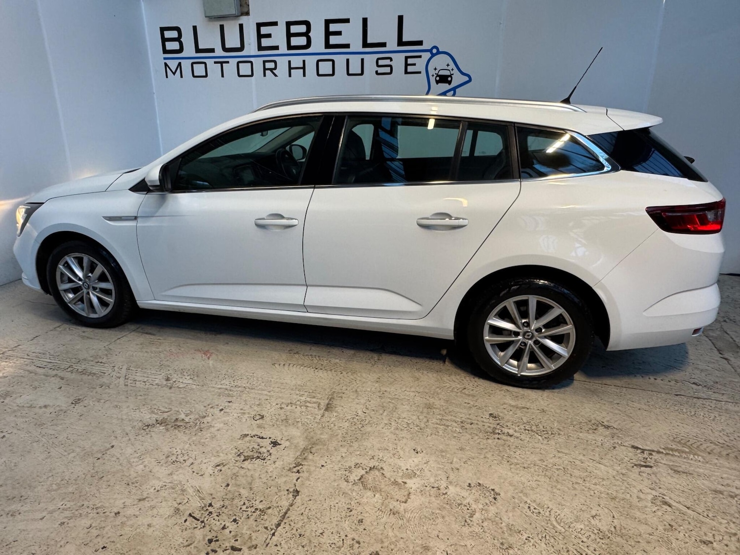 Used Renault Megane 2017 for sale - 77232332: Photo 8