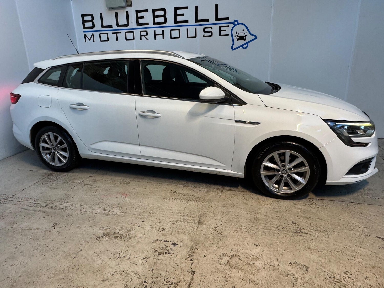 Used Renault Megane 2017 for sale - 77232332: Photo 9