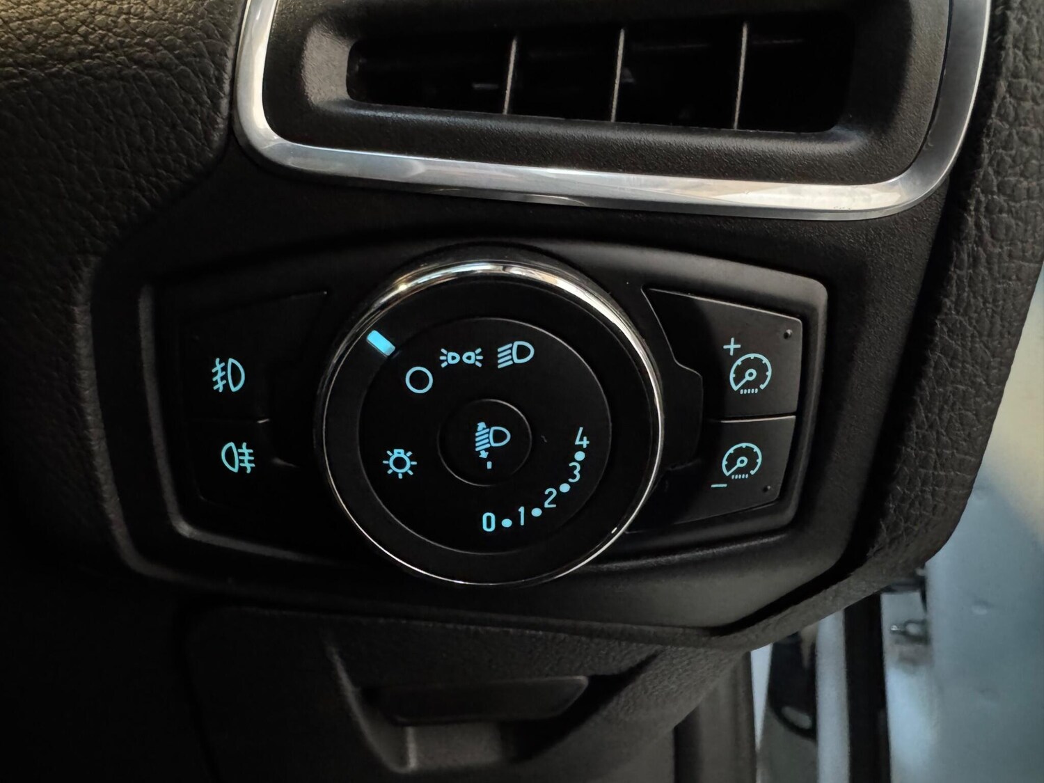 Used Ford Focus 2012 for sale - 77740173: Photo 20