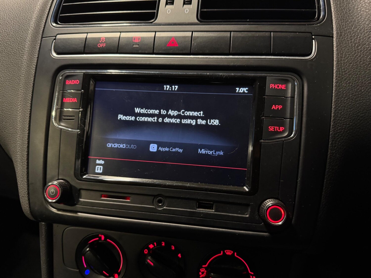 Used Volkswagen Polo 2014 for sale - 77526273: Photo 16