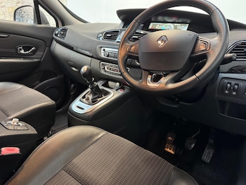 Used Renault Scenic 2013 for sale - 77480315: Photo