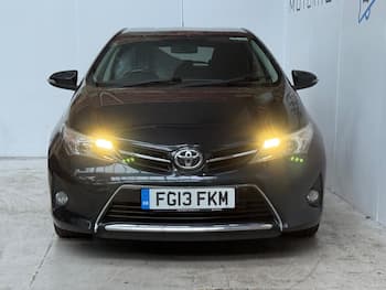 Used Toyota Auris 2013 for sale - 79876102: Photo