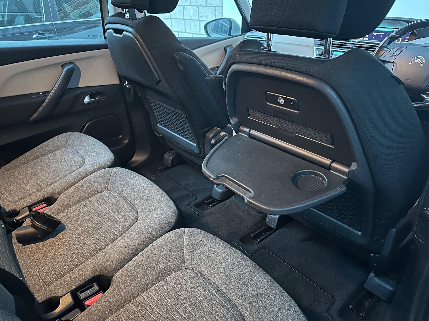 Used Citroen C4 Picasso 2017 for sale - 77232330: Photo 12