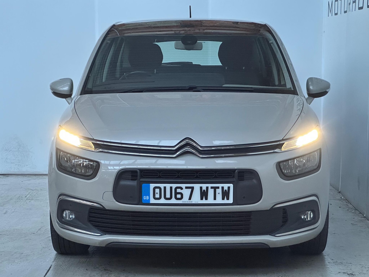 Used Citroen C4 Picasso 2017 for sale - 77232330: Photo 2