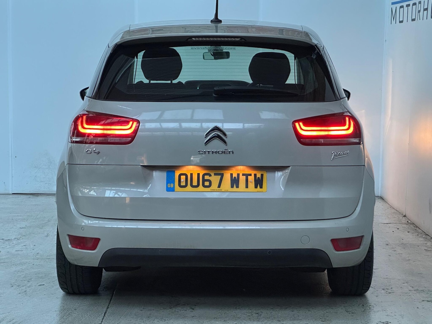 Used Citroen C4 Picasso 2017 for sale - 77232330: Photo 6