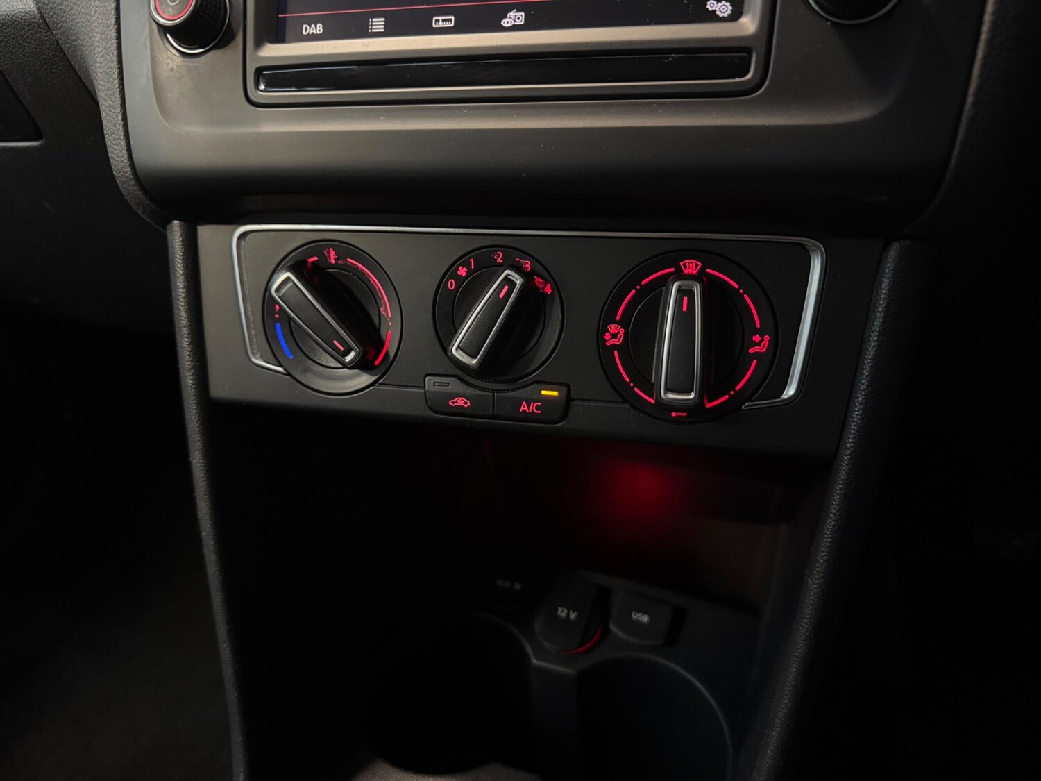 Used Volkswagen Polo 2014 for sale - 77614590: Photo 16