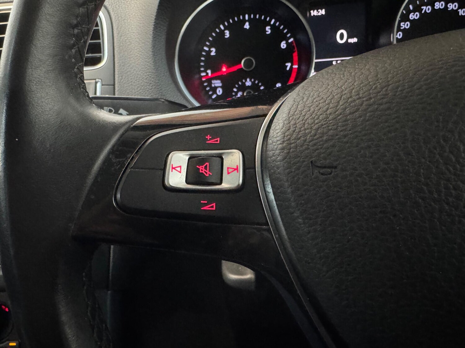 Used Volkswagen Polo 2014 for sale - 77614590: Photo 18