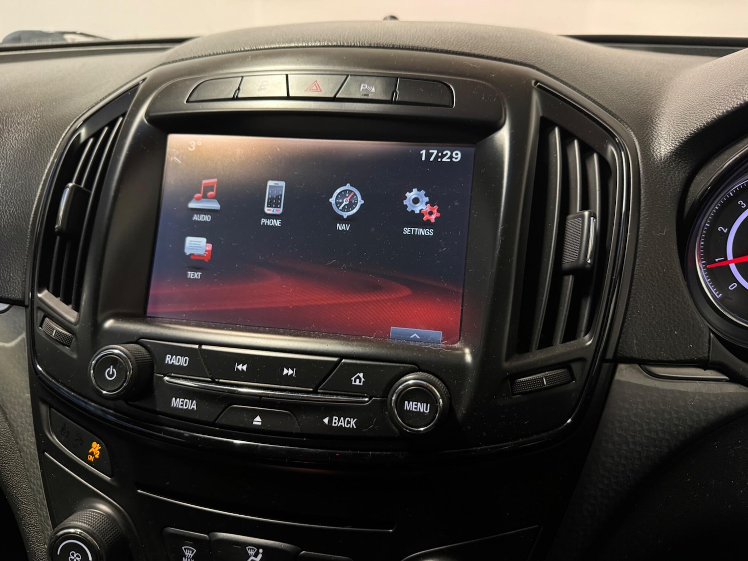 Used Vauxhall Insignia 2015 for sale - 77158084: Photo 11