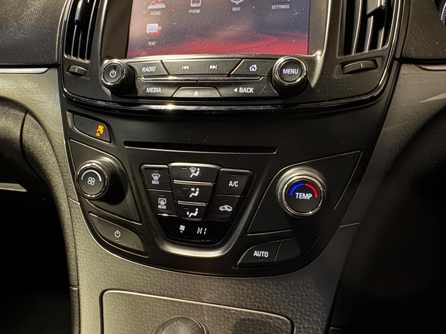 Used Vauxhall Insignia 2015 for sale - 77158084: Photo 17