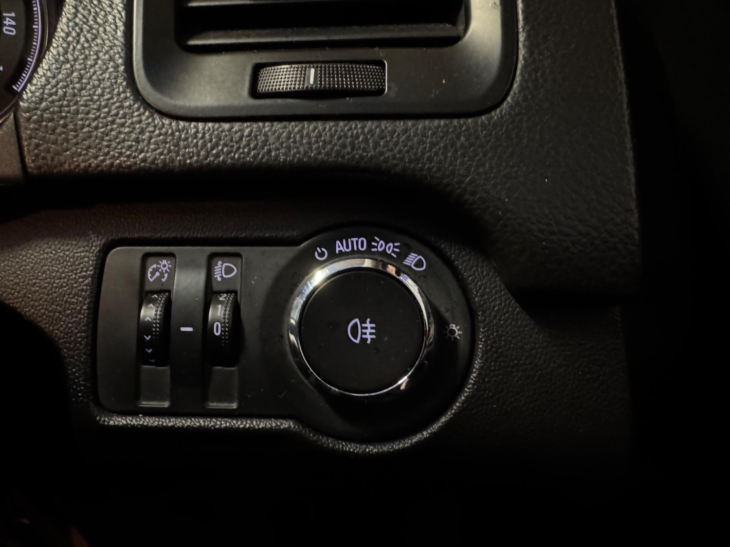 Used Vauxhall Insignia 2015 for sale - 77158084: Photo 21