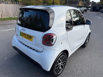 Used smart fortwo 2021 for sale - 76374628: Photo