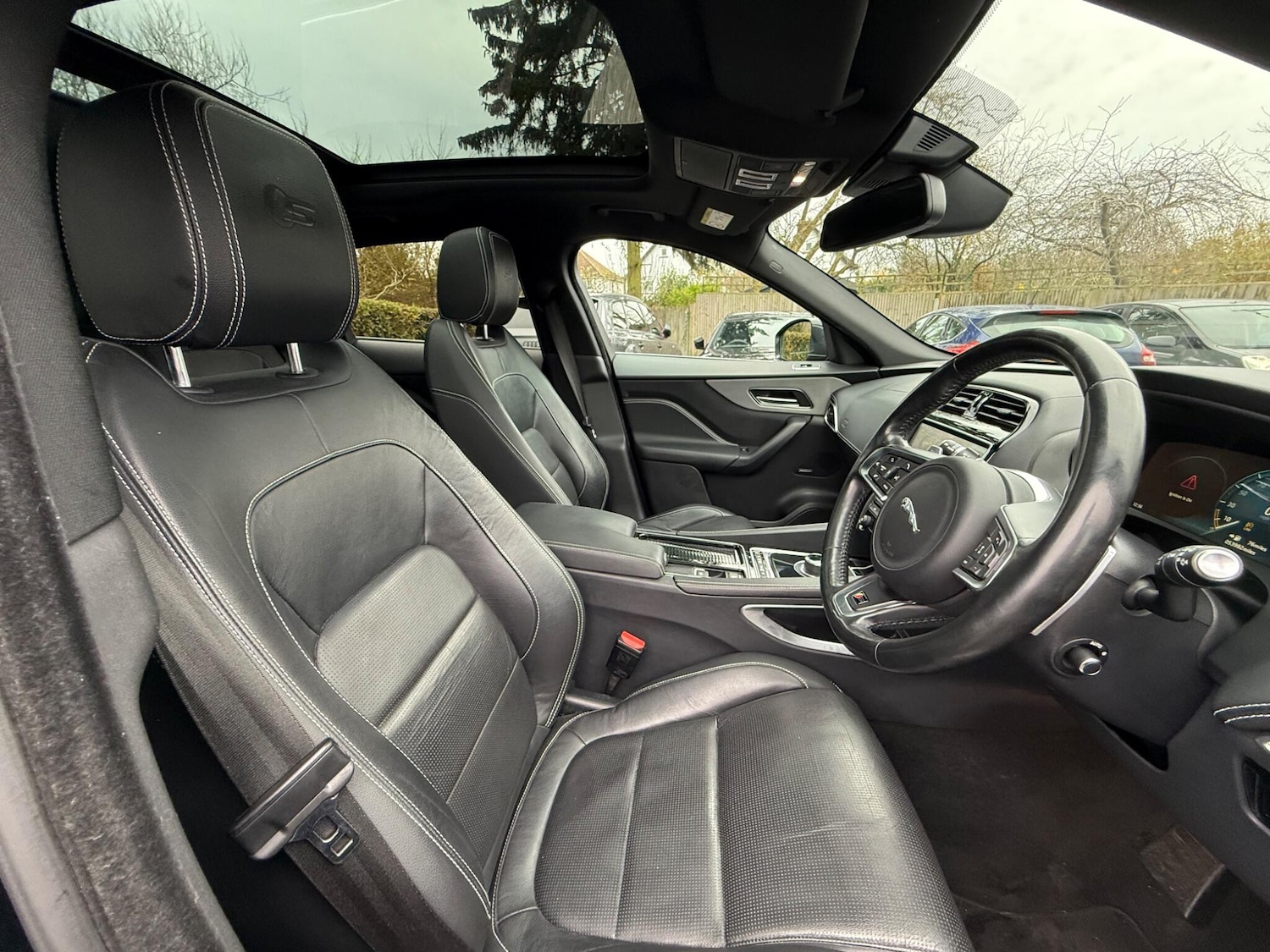 Used Jaguar F-Pace for sale - 77234028: Photo 9