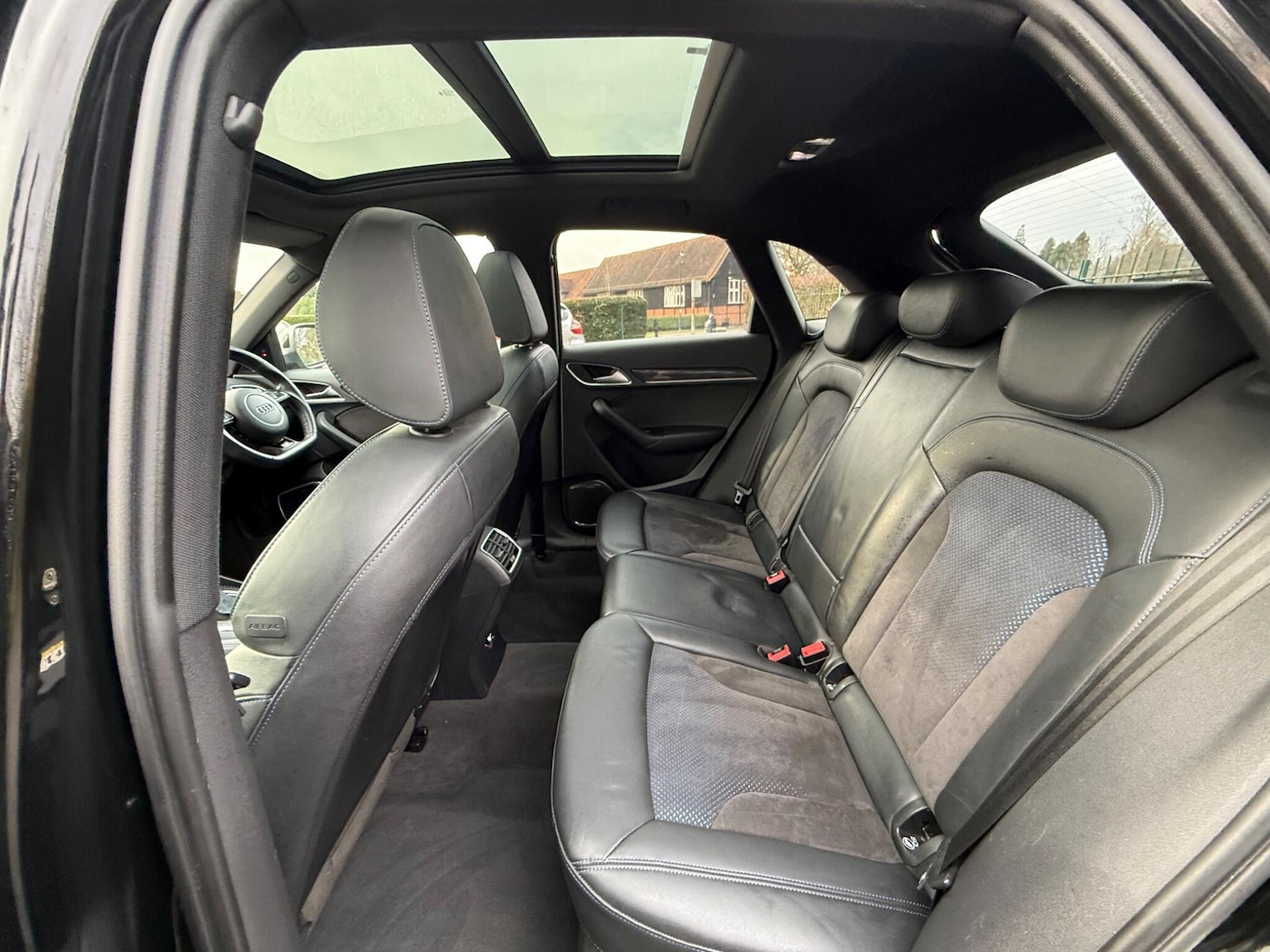 Used Audi RS Q3 2016 for sale - 78029055: Photo 34