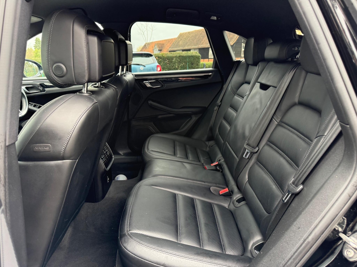 Used Porsche Macan 2017 for sale - 77608018: Photo 28