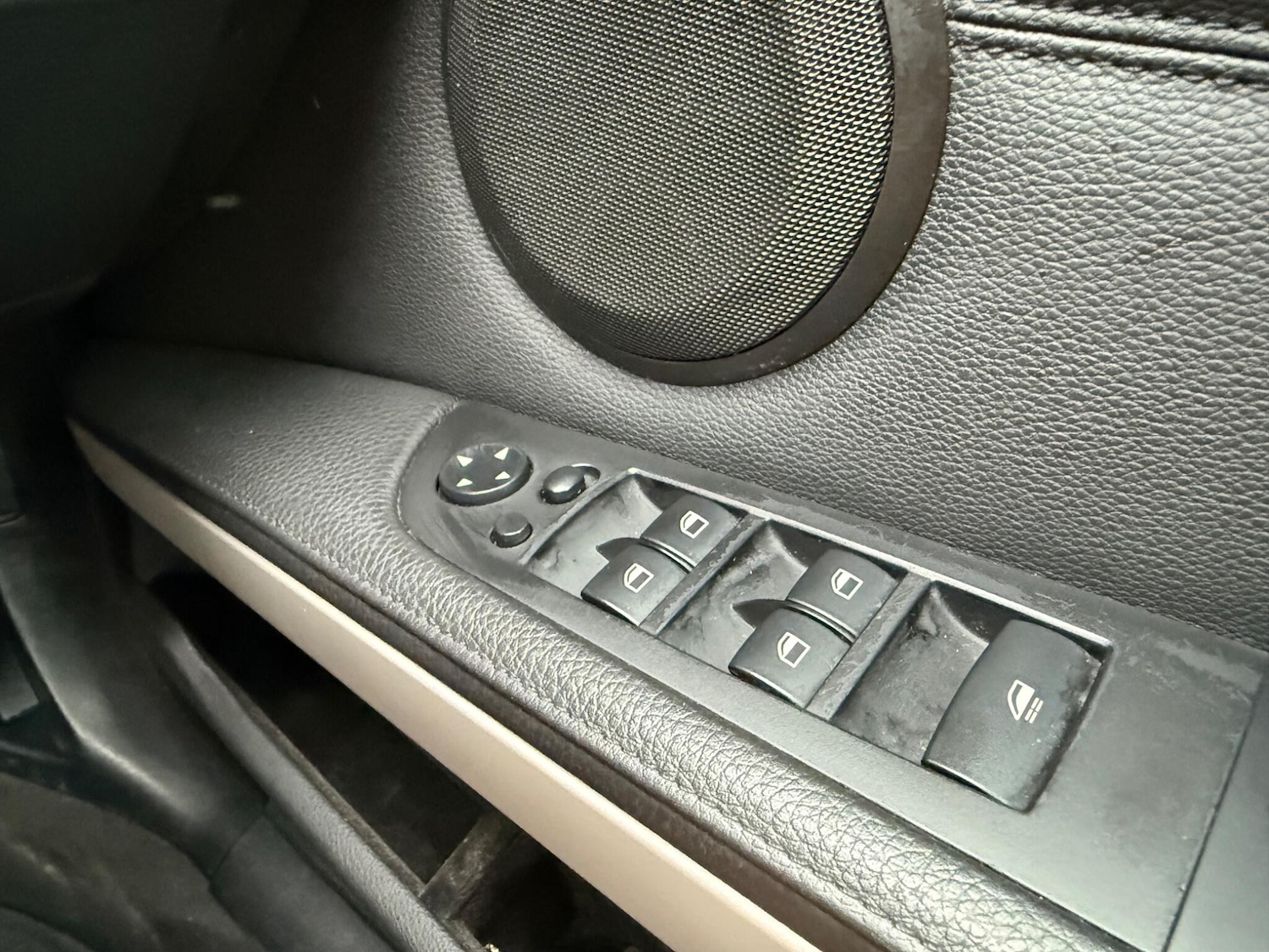 Used BMW 3 Series 2010 for sale - 76896432: Photo 24