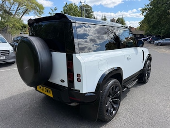 Used Land Rover Defender 90 2021 for sale - 79423655: Photo