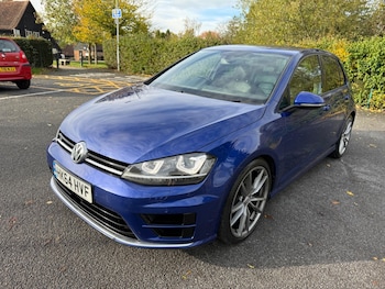 Volkswagen - Golf