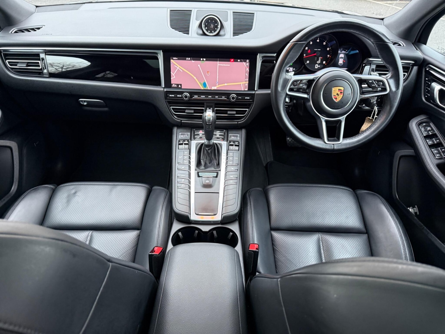 Used Porsche Macan 2020 for sale - 76792430: Photo 16