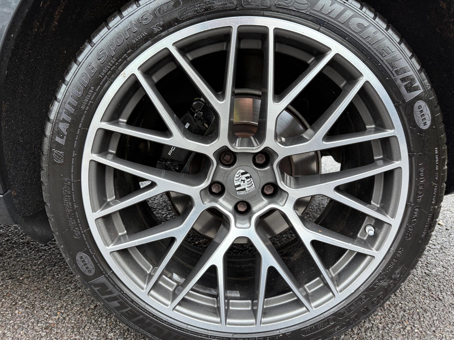 Used Porsche Macan 2020 for sale - 76792430: Photo 32