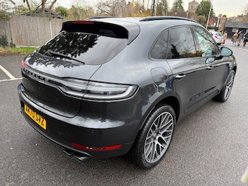Used Porsche Macan 2020 for sale - 76792430: Photo