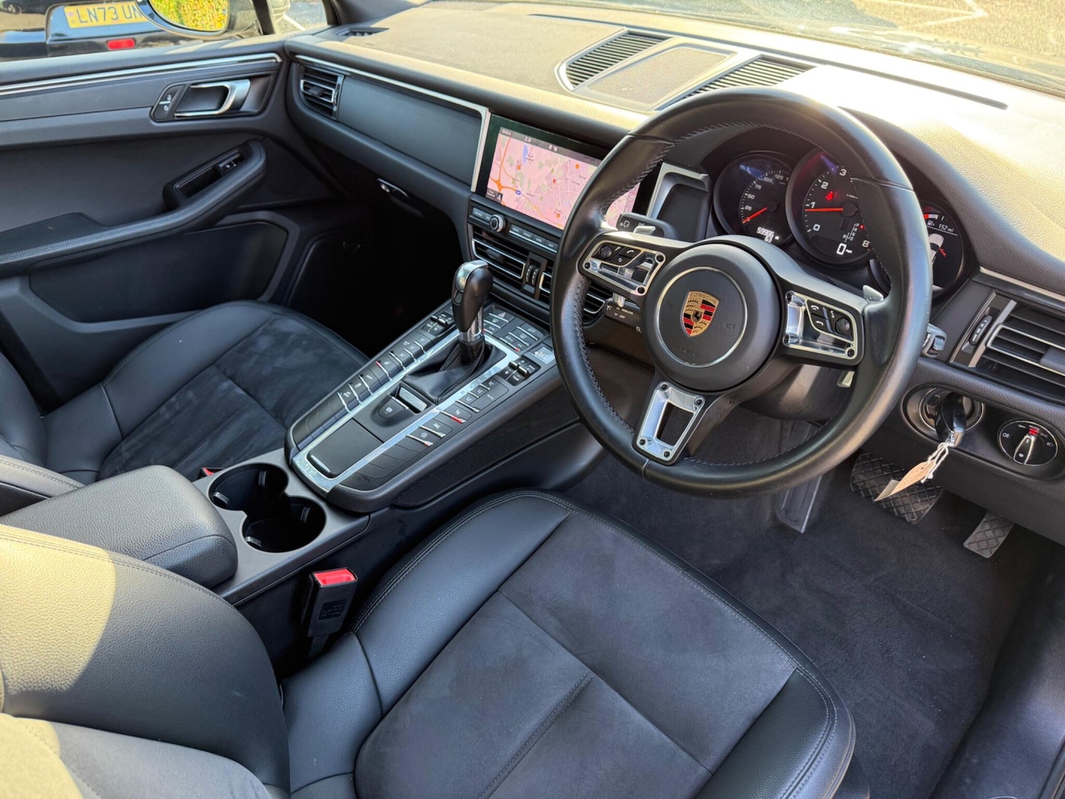 Used Porsche Macan 2018 for sale - 76641660: Photo 11