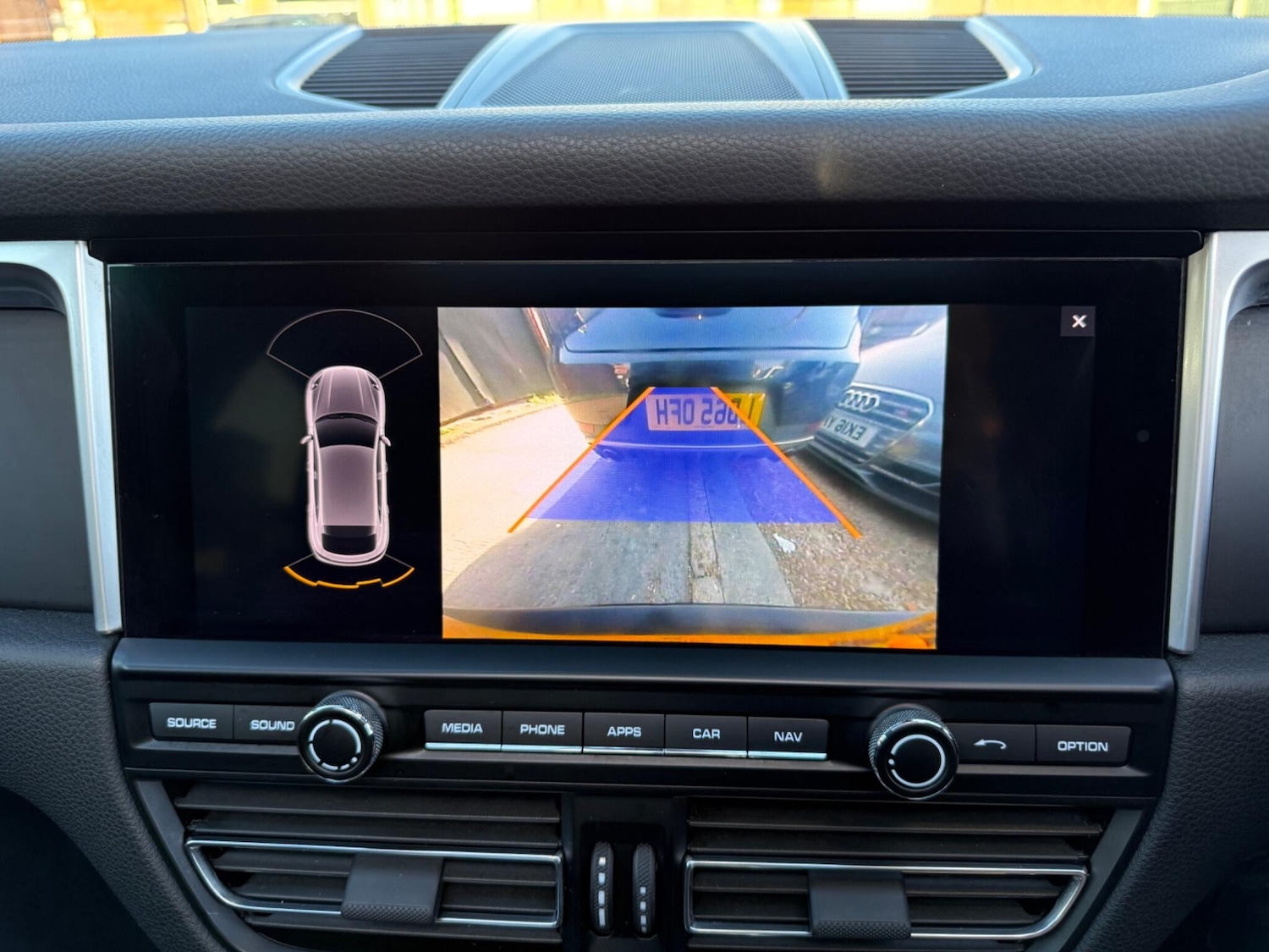 Used Porsche Macan 2018 for sale - 76641660: Photo 22