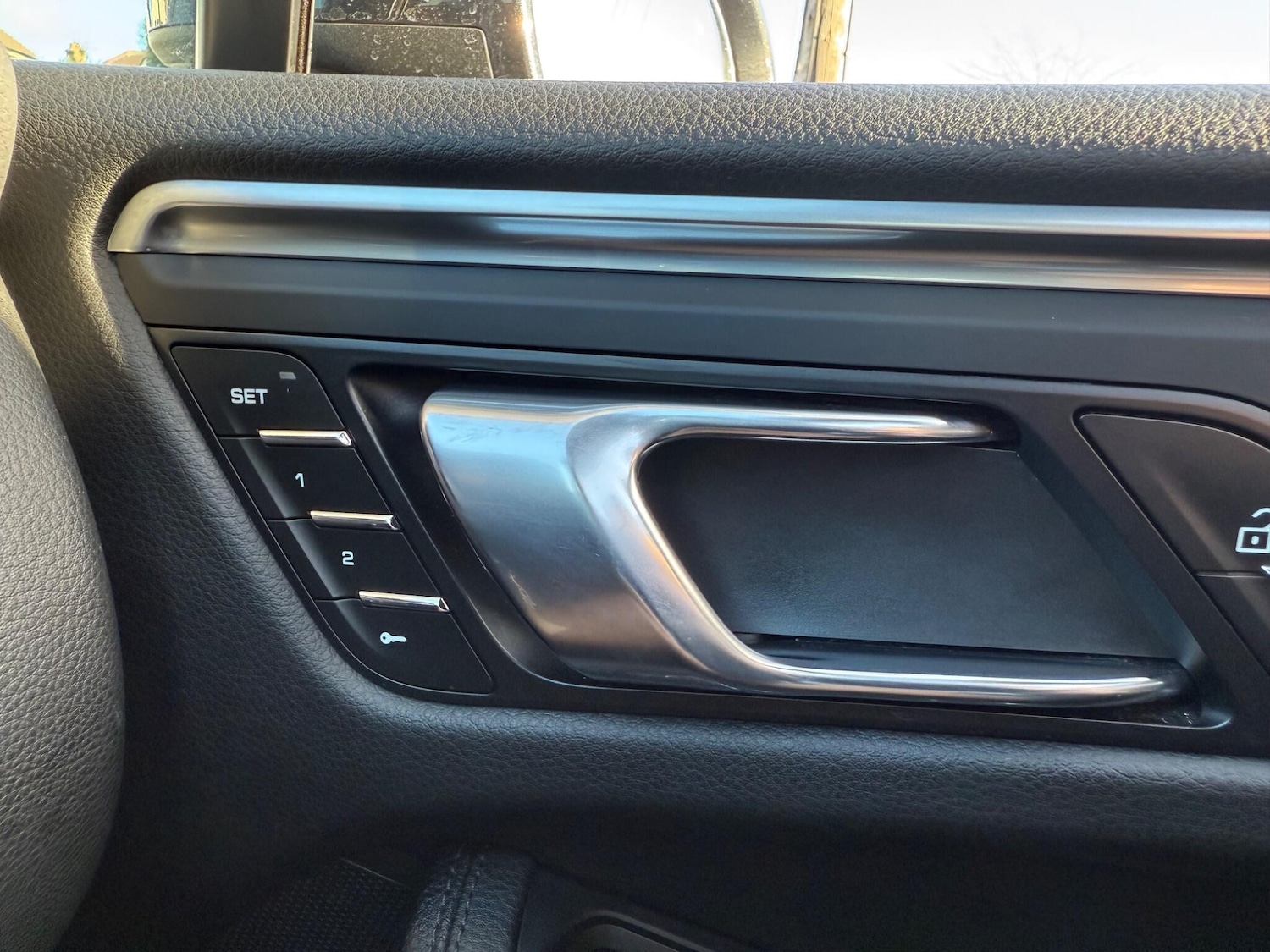 Used Porsche Macan 2018 for sale - 76641660: Photo 29