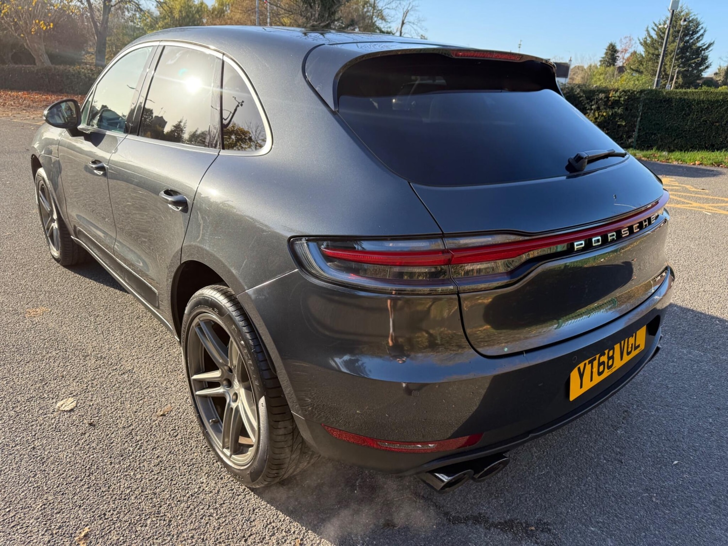 Used Porsche Macan 2018 for sale - 76641660: Photo 3