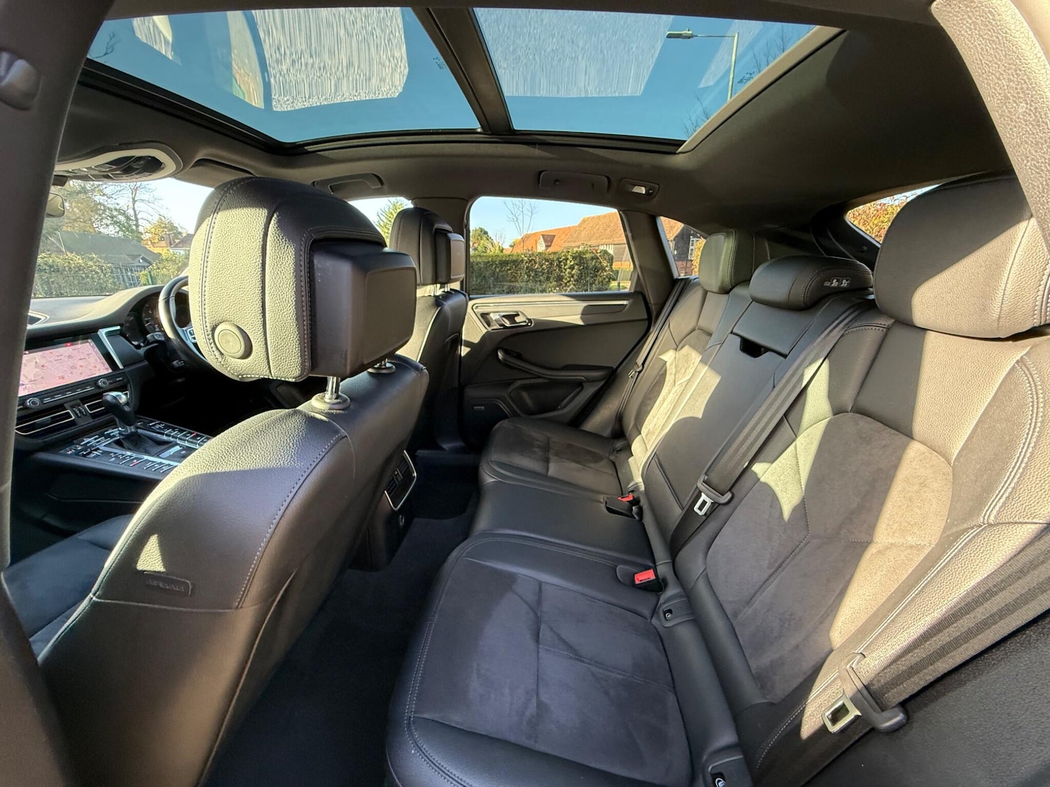 Used Porsche Macan 2018 for sale - 76641660: Photo 31