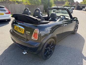Used MINI Convertible 2008 for sale - 75736813: Photo