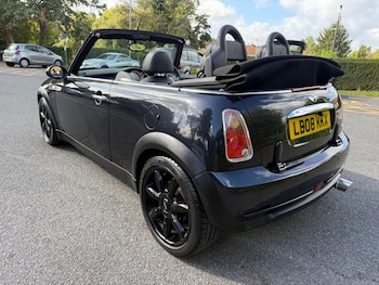 Used MINI Convertible 2008 for sale - 75736813: Photo