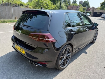 Used Volkswagen Golf 2017 for sale - 75407298: Photo