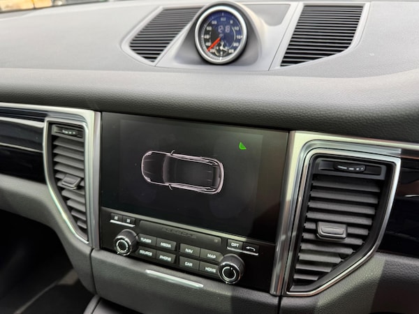 Used Porsche Macan 2016 for sale - 76134023: Photo 11