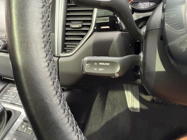 Used Porsche Macan 2016 for sale - 76134023: Photo 29