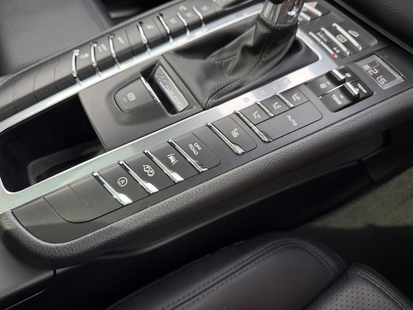 Used Porsche Macan 2016 for sale - 76134023: Photo 31