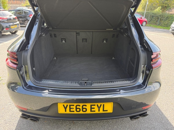 Used Porsche Macan 2016 for sale - 76134023: Photo 33