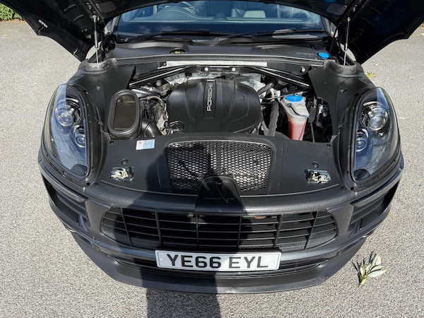 Used Porsche Macan 2016 for sale - 76134023: Photo 38