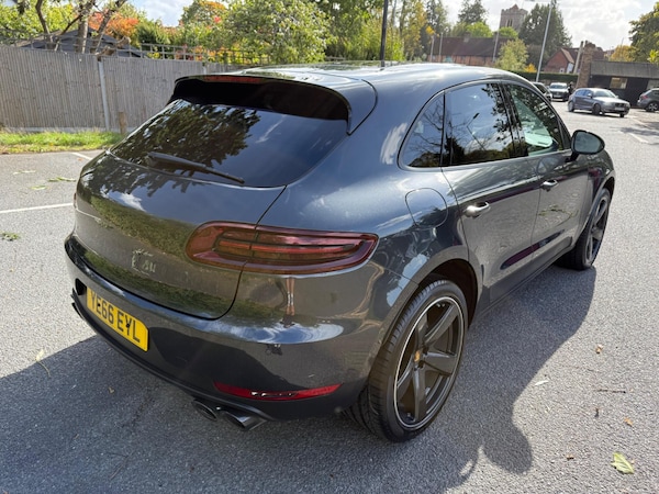 Used Porsche Macan 2016 for sale - 76134023: Photo 4