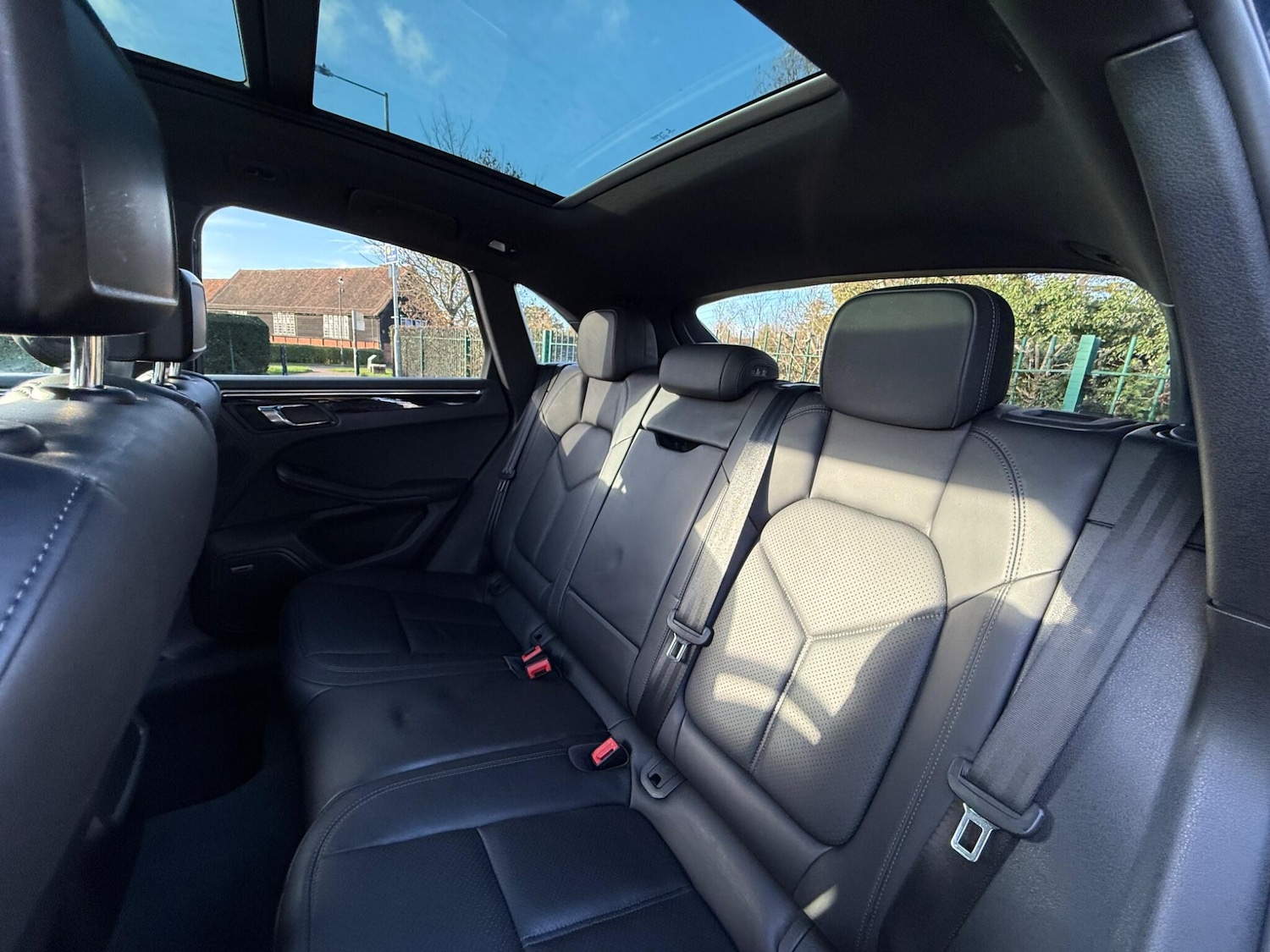 Used Porsche Macan 2015 for sale - 76748526: Photo 19