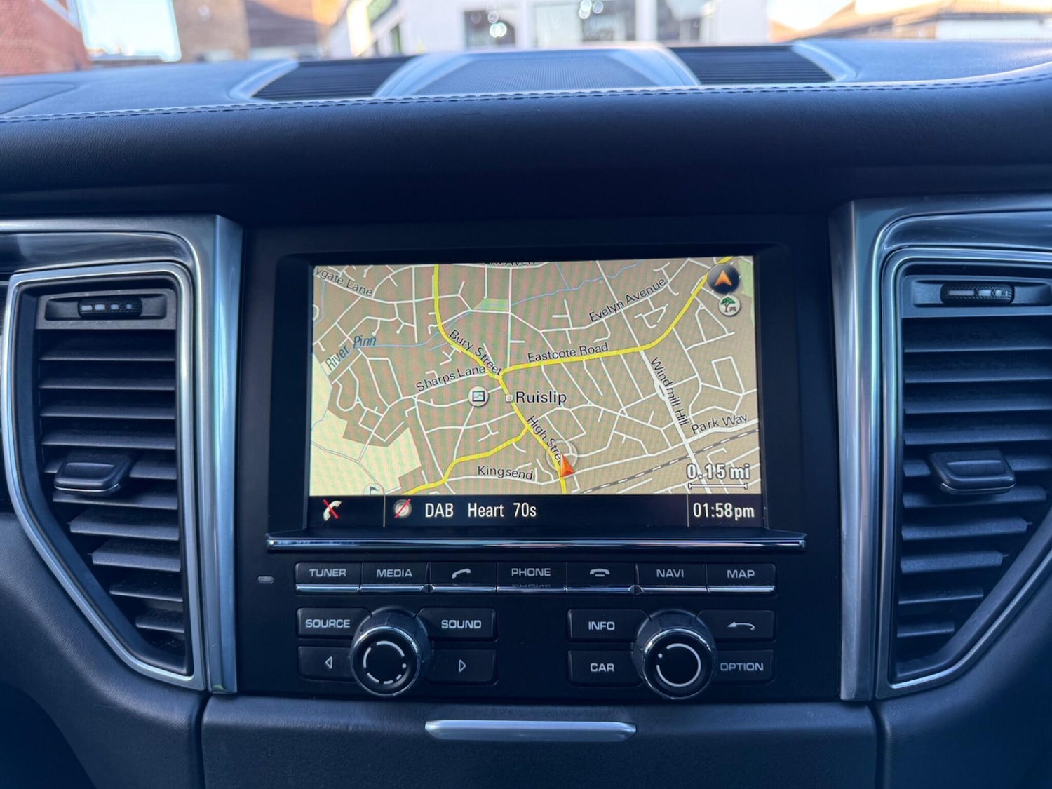 Used Porsche Macan 2015 for sale - 76748526: Photo 23