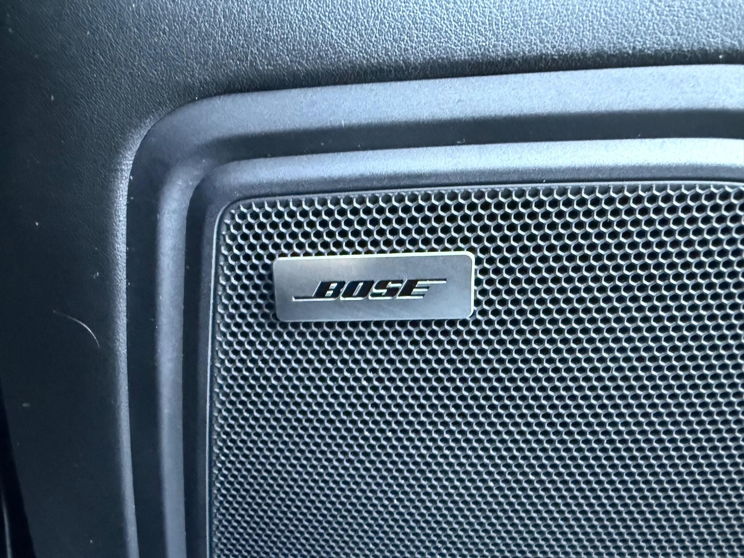 Used Porsche Macan 2015 for sale - 76748526: Photo 31