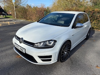 Used Volkswagen Golf 2015 for sale - 76402642: Photo
