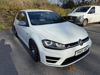 Used Volkswagen Golf 2015 for sale - 76402642: Photo