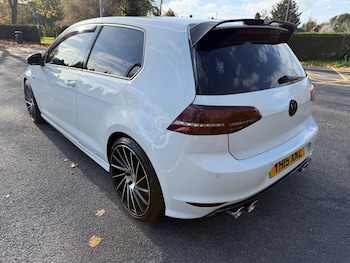 Used Volkswagen Golf 2015 for sale - 76402642: Photo
