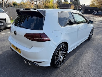 Used Volkswagen Golf 2015 for sale - 76402642: Photo