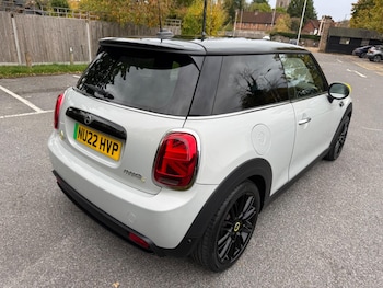 Used MINI Electric Cooper 2022 for sale - 76386846: Photo
