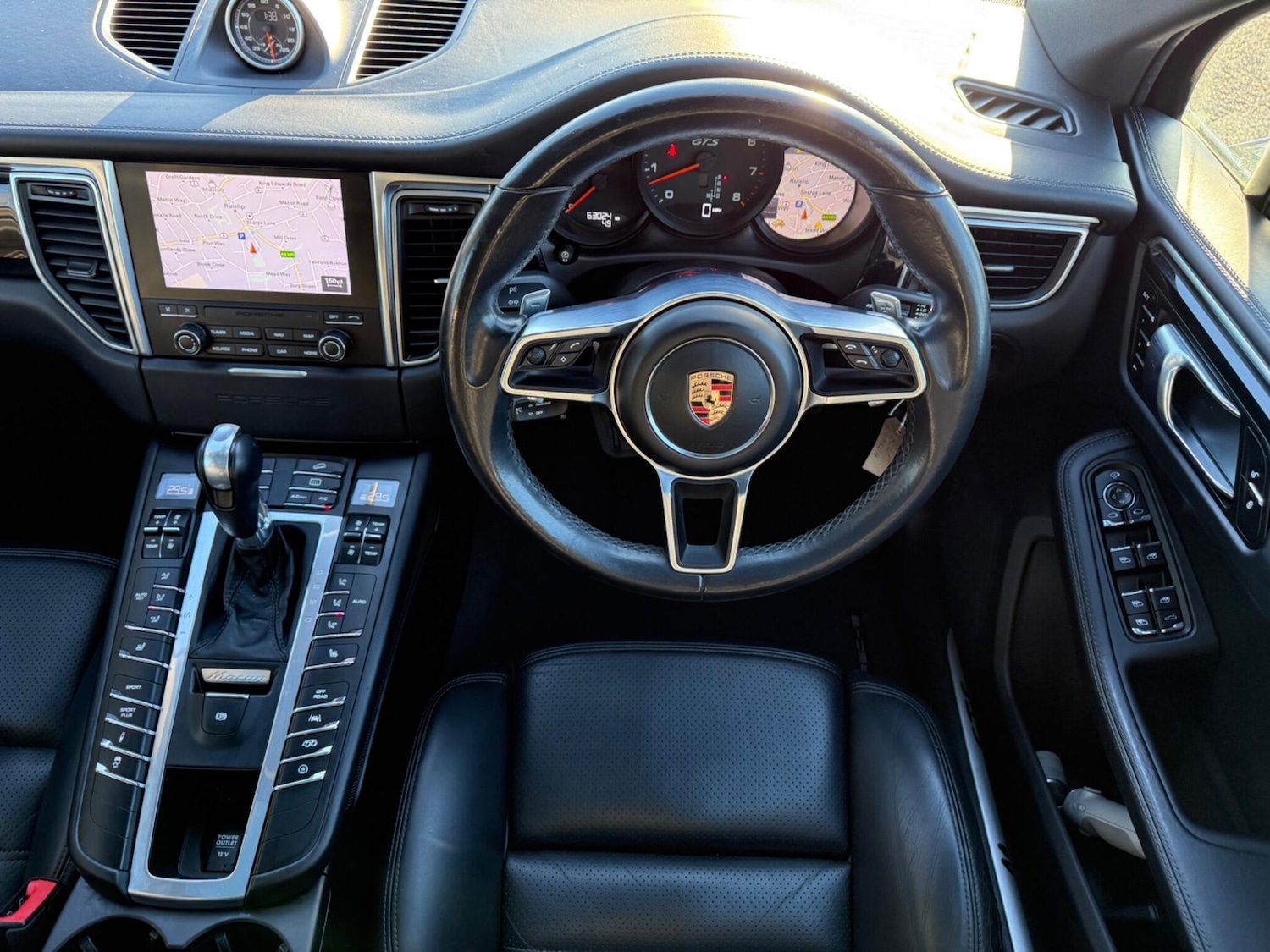 Used Porsche Macan 2017 for sale - 76949842: Photo 16