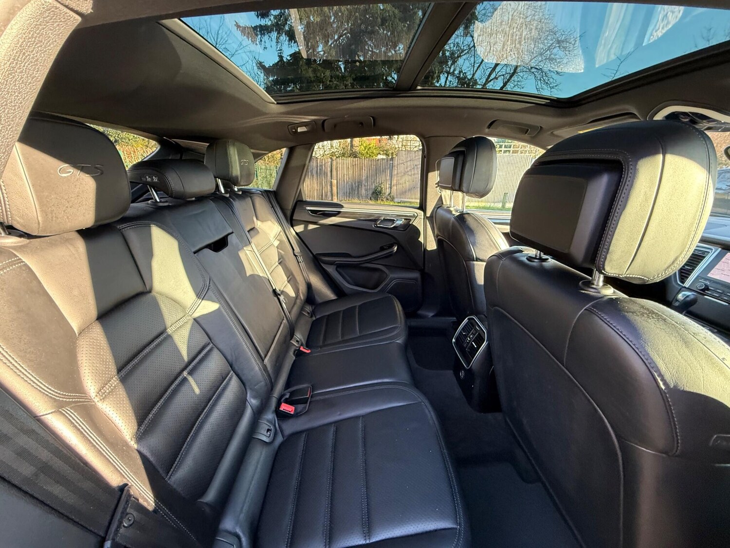 Used Porsche Macan 2017 for sale - 76949842: Photo 18