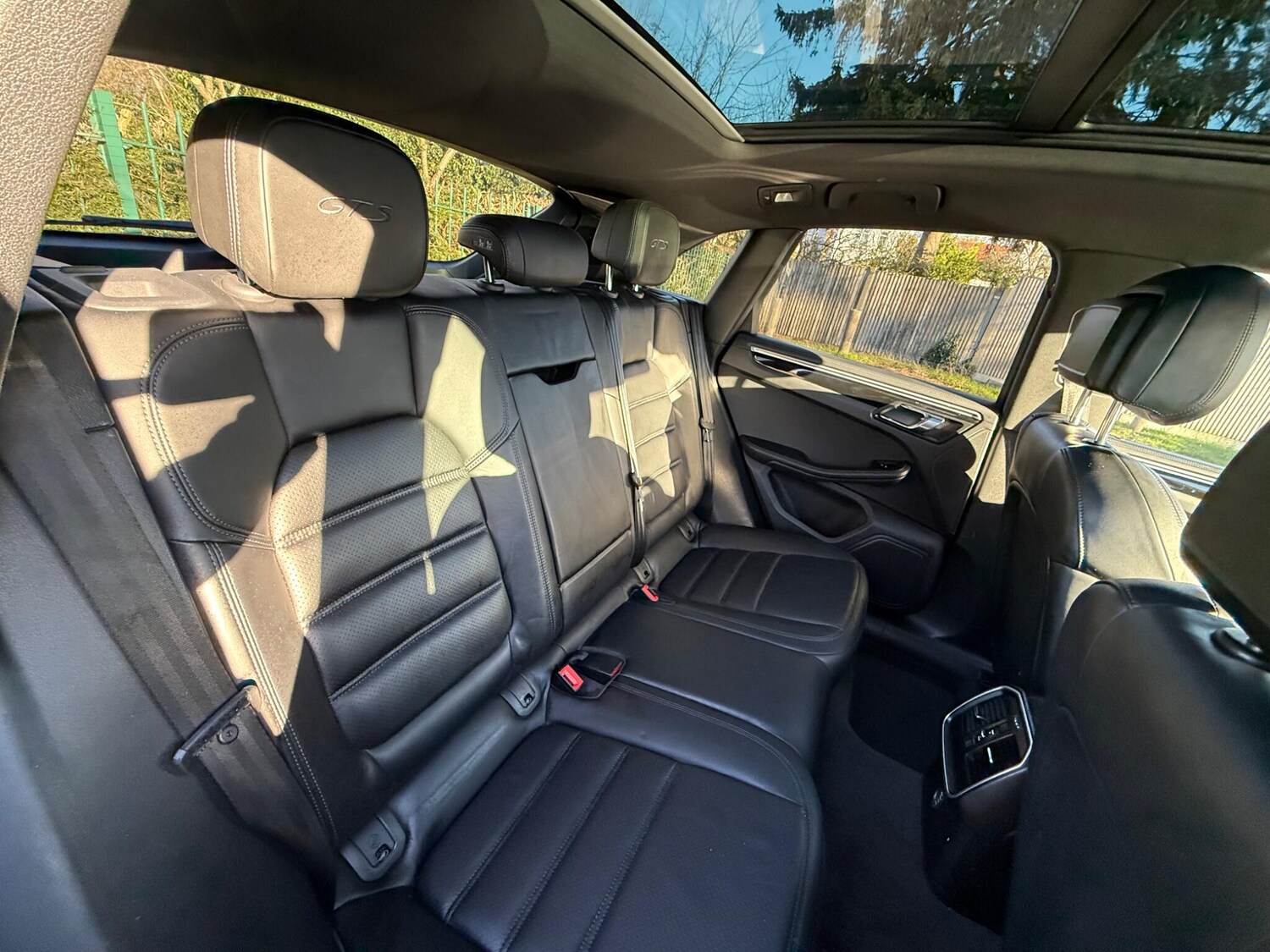 Used Porsche Macan 2017 for sale - 76949842: Photo 19