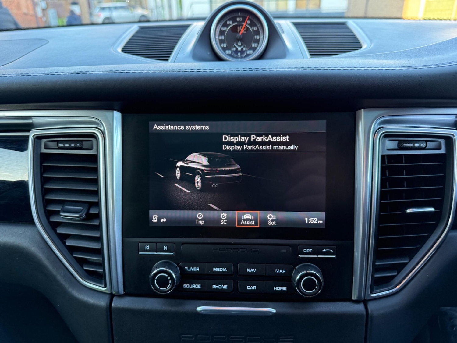 Used Porsche Macan 2017 for sale - 76949842: Photo 23